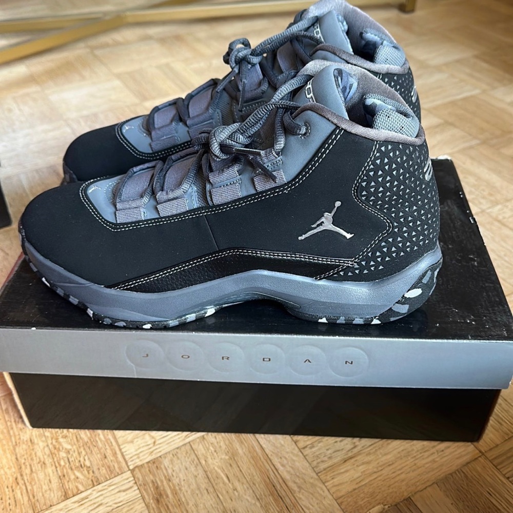 Men’s Jordan Rising Star - Picture 3 of 9